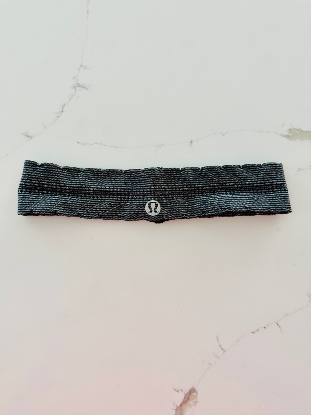 NWOT / Lululemon Fly Away Tamer Headband - Picture 3 of 4
